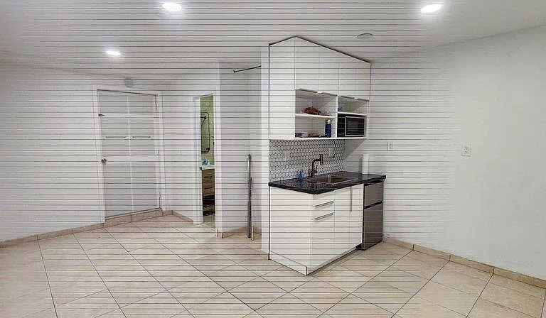 4648 SW 24th Ave #STUDIO — Photo 5