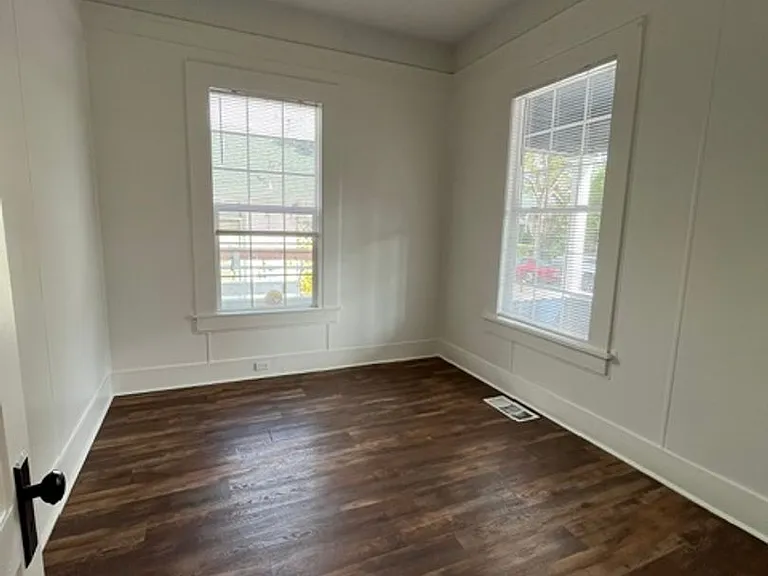 1066 Pine St — Photo 17