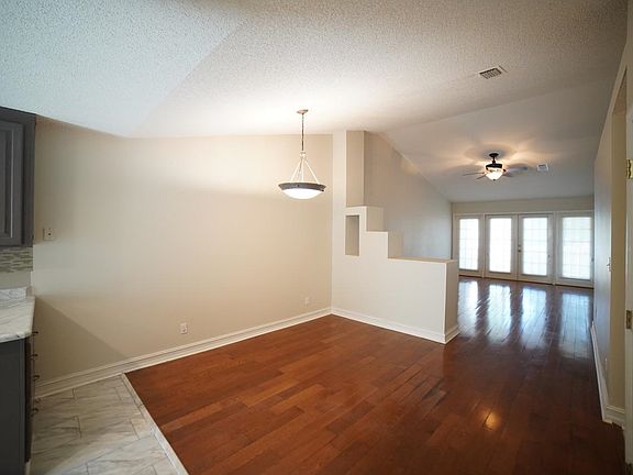 2nd image of 7121 Towner Trce