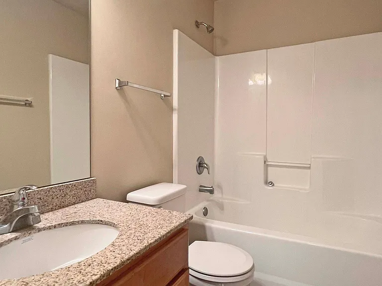 1754 N 177th Plz — Photo 15