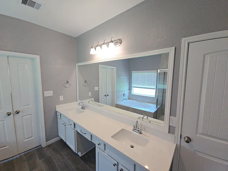 14114 Little River Dr — Photo 16