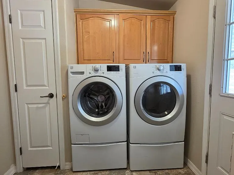 Unit Photo