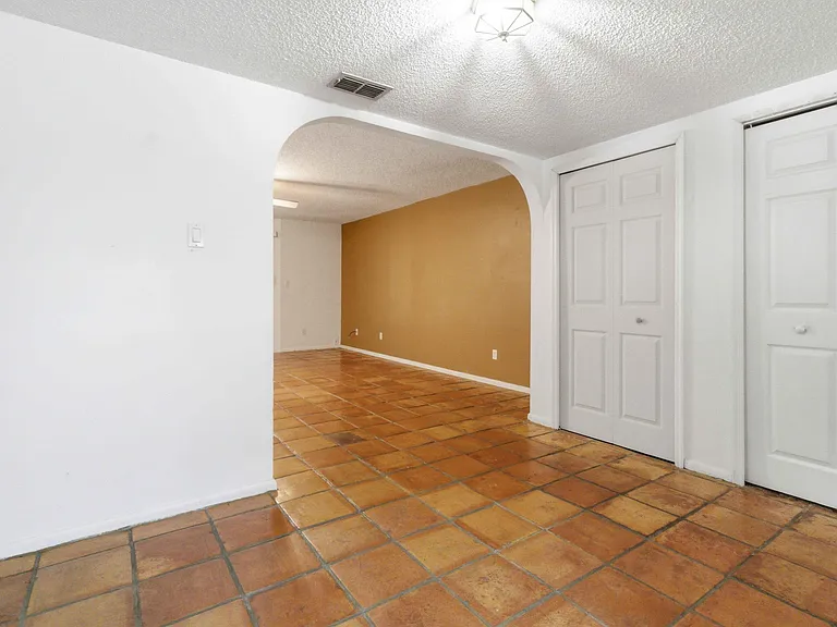 2107 Hidden Grove Ln #34A — Photo 3