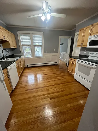 215 Ash St #2 Photo 1