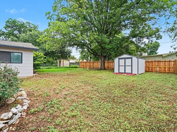3606 Versailles Dr, San Antonio, TX 78219