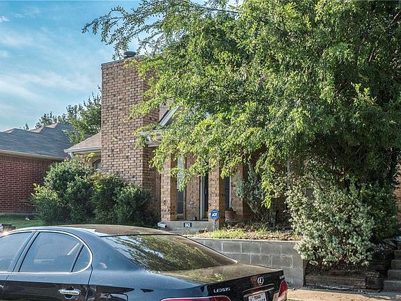2nd image of 843 Greenridge Dr