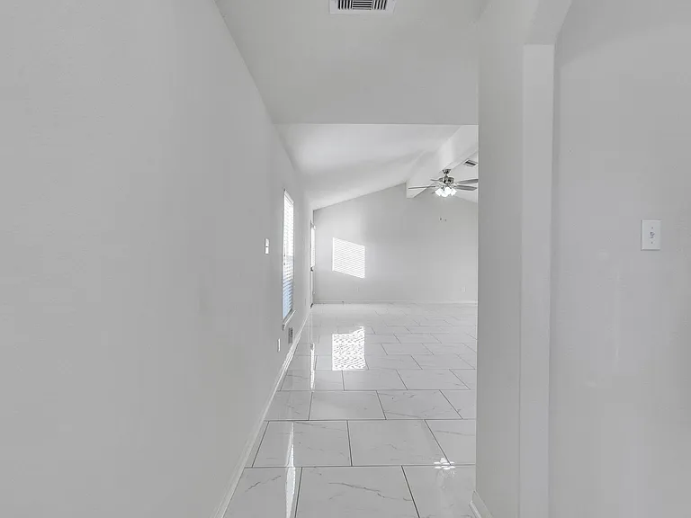 22419 Iron Mill Dr — Photo 10