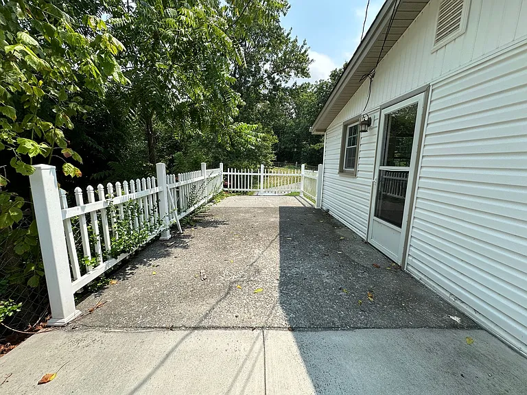2752 Carrollwood Heights Rd — Photo 16