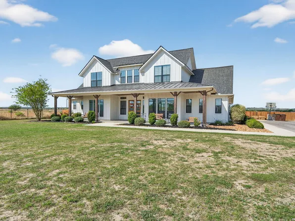 2493 County Road 4713, LaCoste, TX 78039