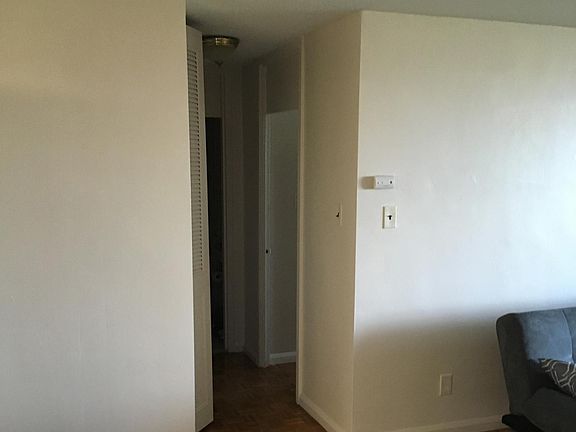 4th image of 770 James St APT 1001
