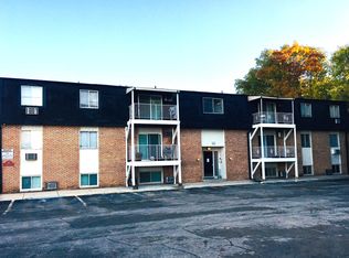 37 Nippersink Rd #1-D, Fox Lake, IL 60020