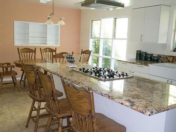 5th image of 7220 Pleasant View Dr