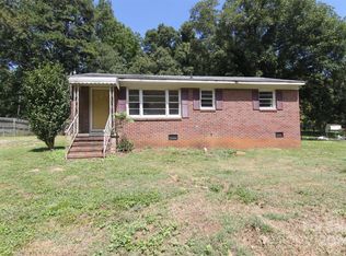 660 Dallas Spencer Mountain Rd, Dallas, NC 28034