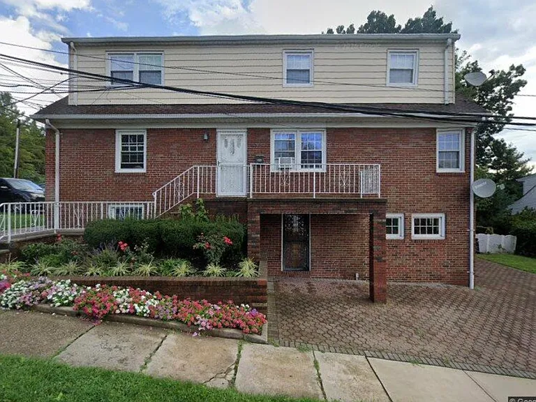 395 Coolidge Ave #1 — Photo 2
