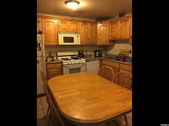 2nd image of 1438 W Lancelot Dr Unit D