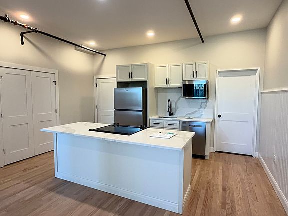 3rd image of 38-42 Washington St #202
