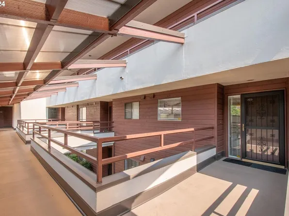 5150 S Landing Dr #B2-203, Portland, OR 97239