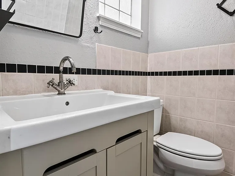 1404 Welch St #7 — Photo 21
