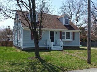 61 Wilson Rd, Somerset, MA 02726