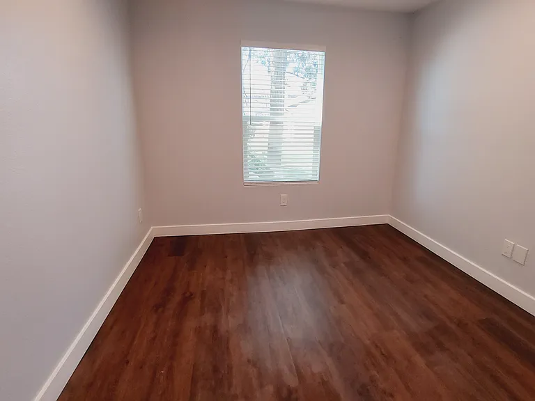 808 S Bois D Arc St — Photo 13