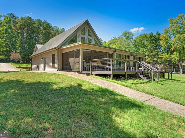 241 Grizzly Bear Ln, Hartwell, GA 30643