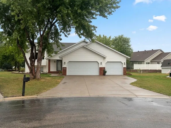 1701 33 1/2 St S, Moorhead, MN 56560
