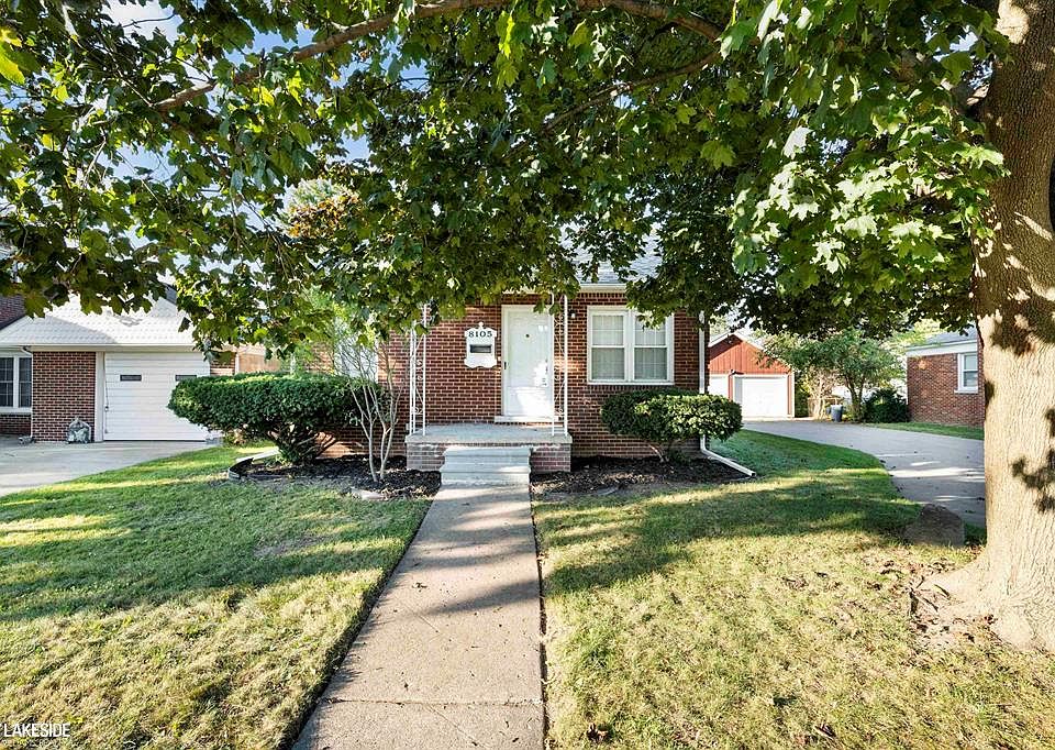 8105 Mckinley St, photo 2