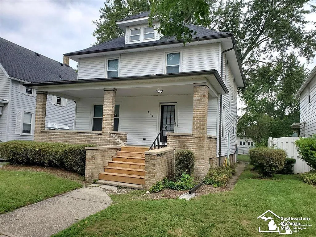 710 Union St photo 1