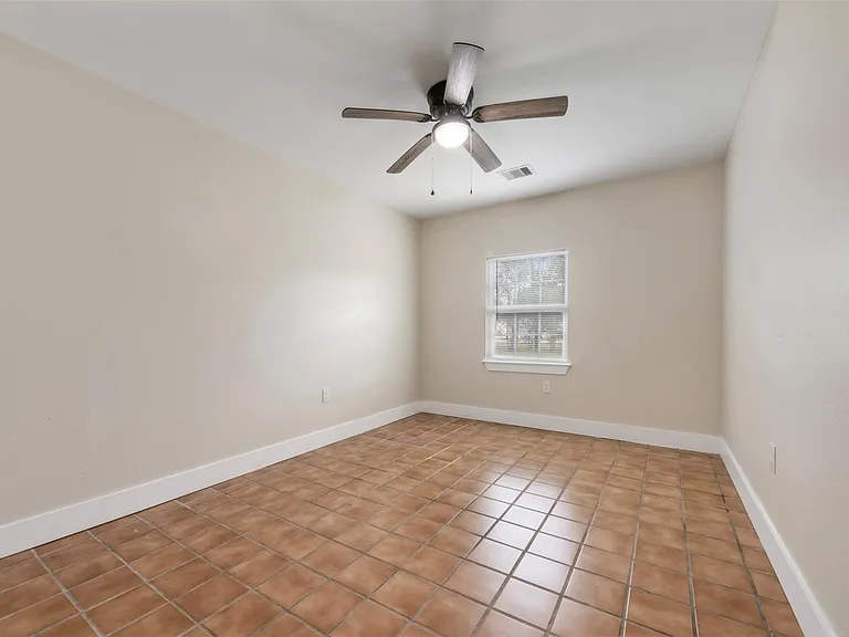 2140 County Road 235 — Photo 11