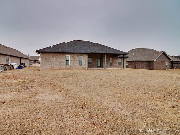 5th image of 162 Sooner Dr