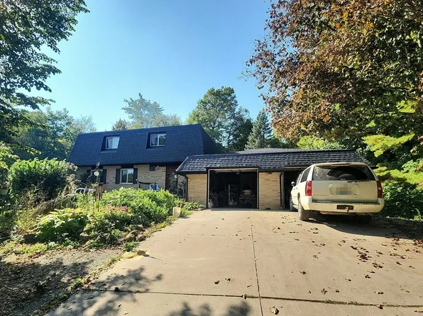 7076 Center Rd, Mayville, MI 48744