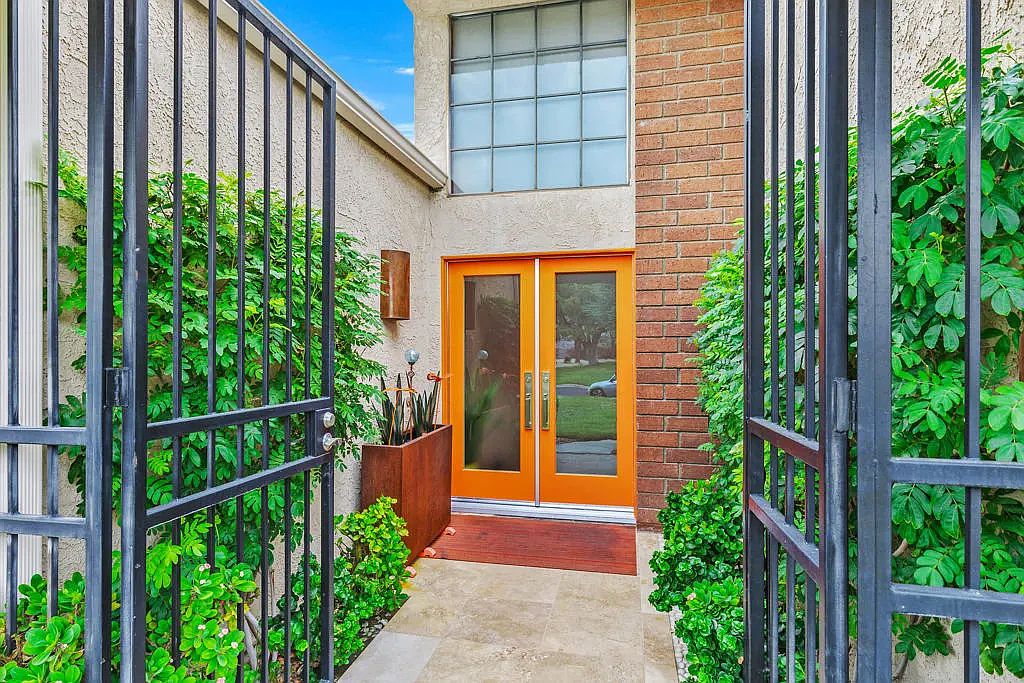 35983 Paseo Circulo E