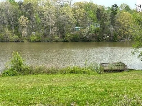 15 Lake Street, Granite Falls, NC 28630