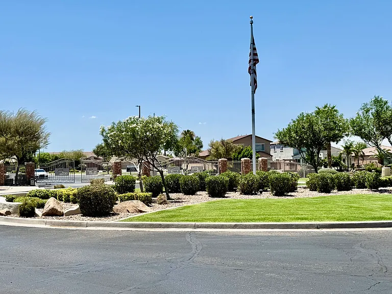 847 E La Costa Pl — Photo 46