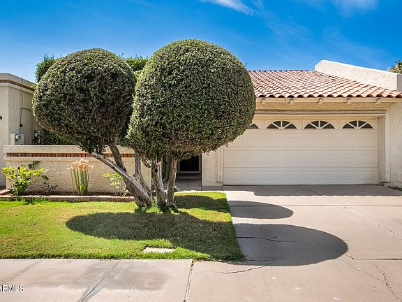 2nd image of 2037 W NAVARRO Avenue
