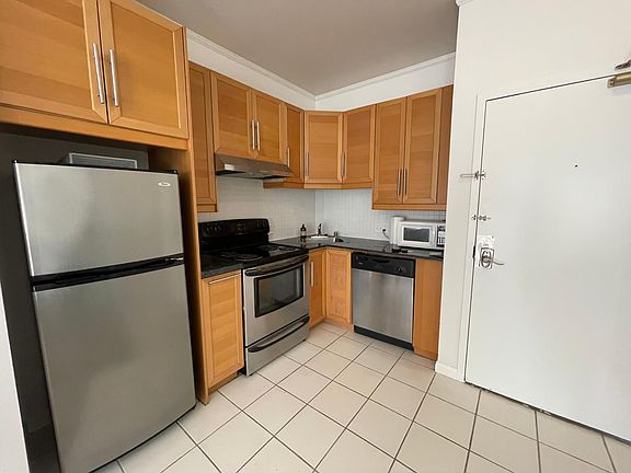4th image of 2650 Broadway APT 216