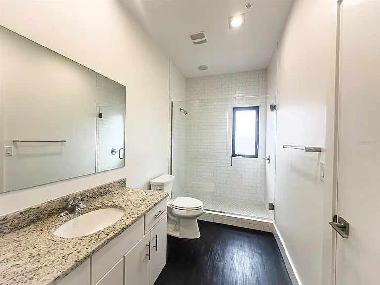 154 2nd St SW #2 — Photo 29