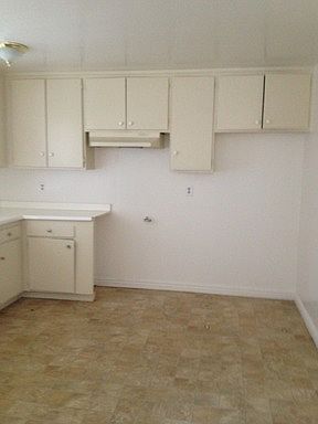 4th image of 1240 W 105th St APT 17