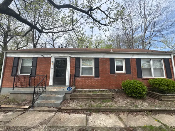 10193 Green Valley Dr, Saint Louis, MO 63136