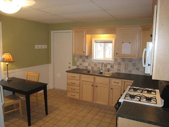 4th image of 718 Stocking Ave NW #1
