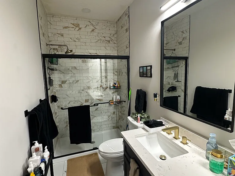 157 N Powell Ave — Photo 40
