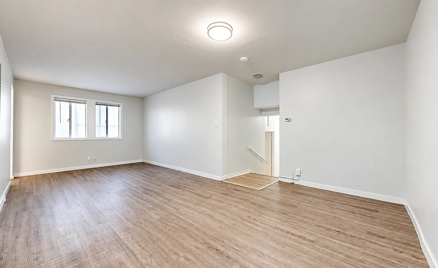Spacious 2BR/2BA in Pacific Heights | Pet Friendly — Photo 2