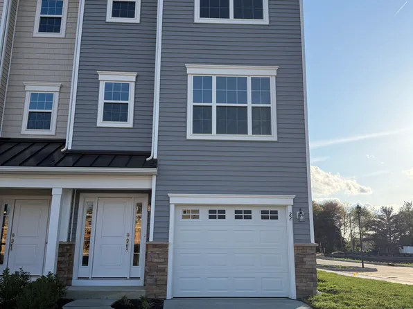 22 Silas Ln, Laurel Springs, NJ 08021