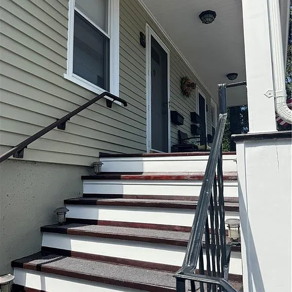 7 Whitwell Ave #1 — Photo 2