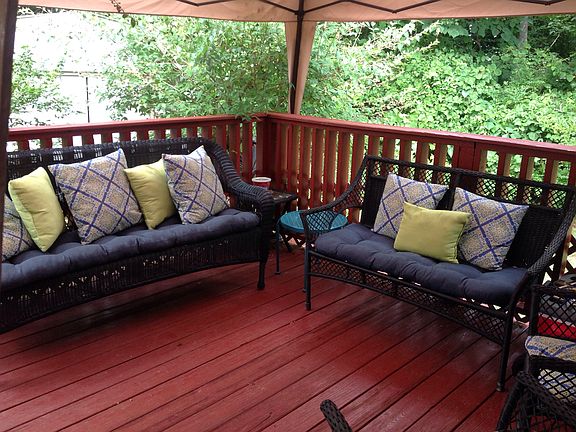 Private/park like back deck