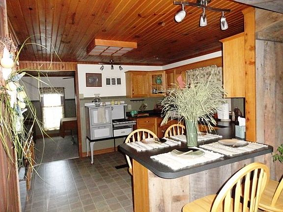 4th image of 55 McCall Dr