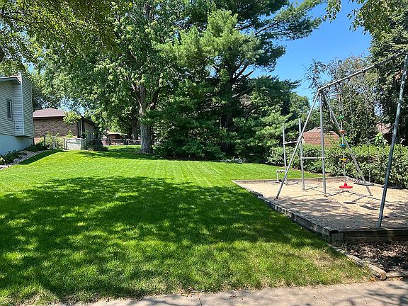 5th image of 6330 Oakridge Dr