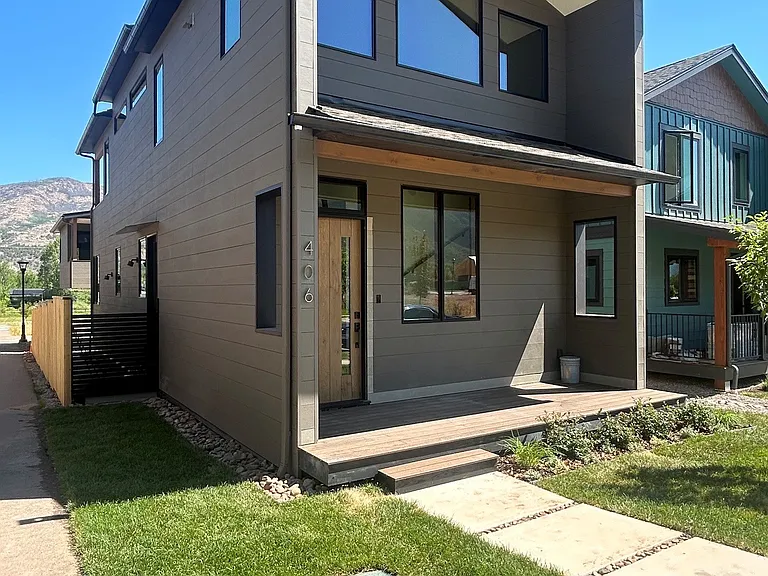 406 Stotts Mill Rd — Photo 1