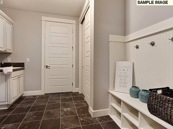 4th image of Tulip Ln E