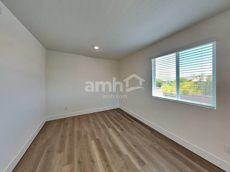 8141 Braavos Peninsula Ave — Photo 22